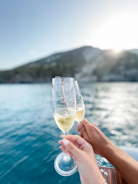 Positano: Unforgettable Sunset Marriage Proposal on a Yacht - FAQ