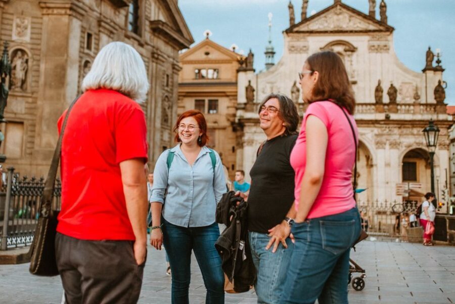 Prague: Award-Winning Old Town Food Tour with Four Drinks - Exploring the Itinerary and What You’ll Experience