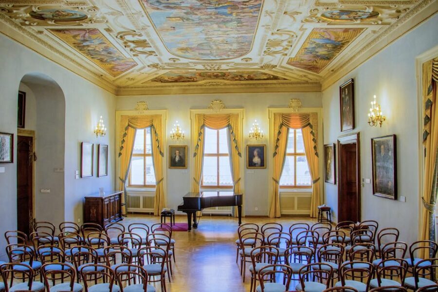 Prague Castle: Midday Classical Concert at Lobkowicz Palace - What You’ll Love