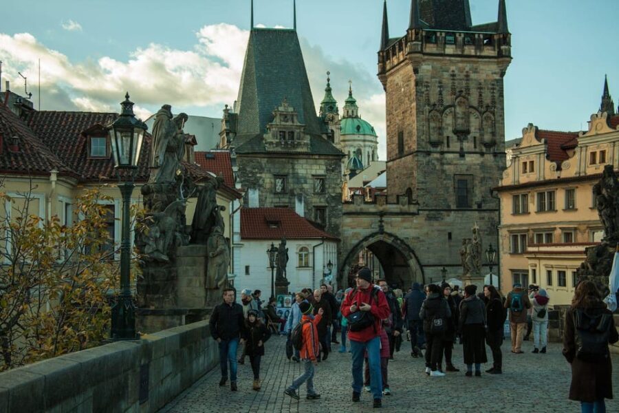 Prague: Prague Castle & Charles Bridge  guided tour in German - The Experience from Real Reviews  