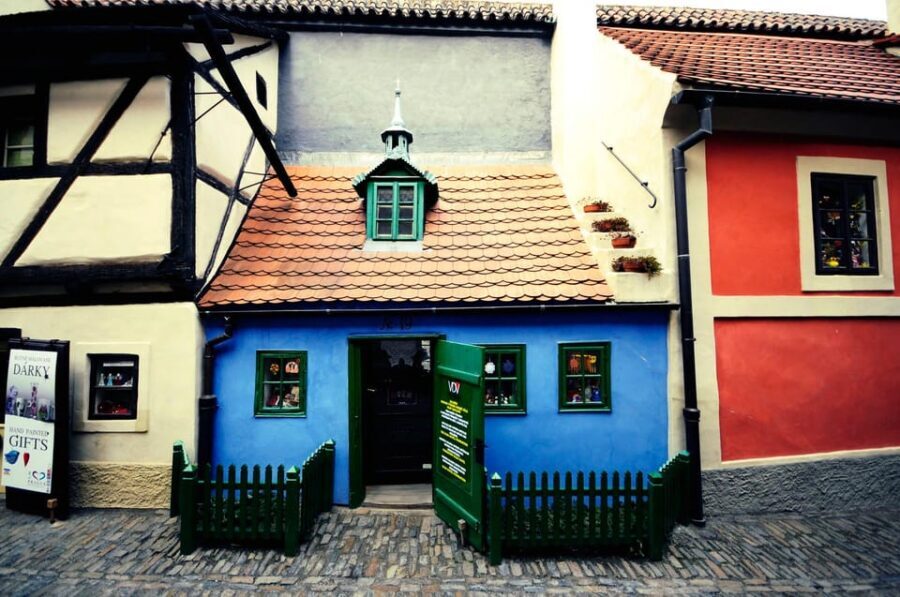Prague: Prague Castle Guided Tour with Entrance Ticket - Who Will Love This Tour?