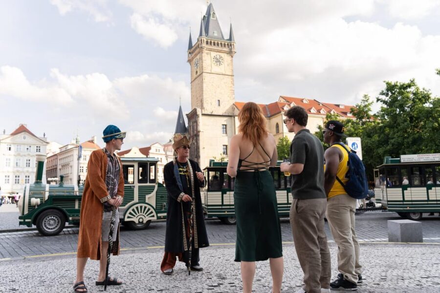 Prague: Ultimate Old and New Town Walking Tour + Free Drink - Who Should Take This Tour?