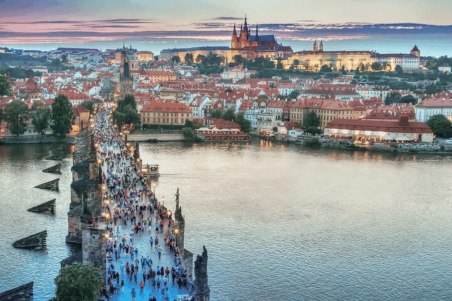 Prague's 3 Hour Winter Walking Tour and Christmas Market - What Makes This Tour Stand Out
