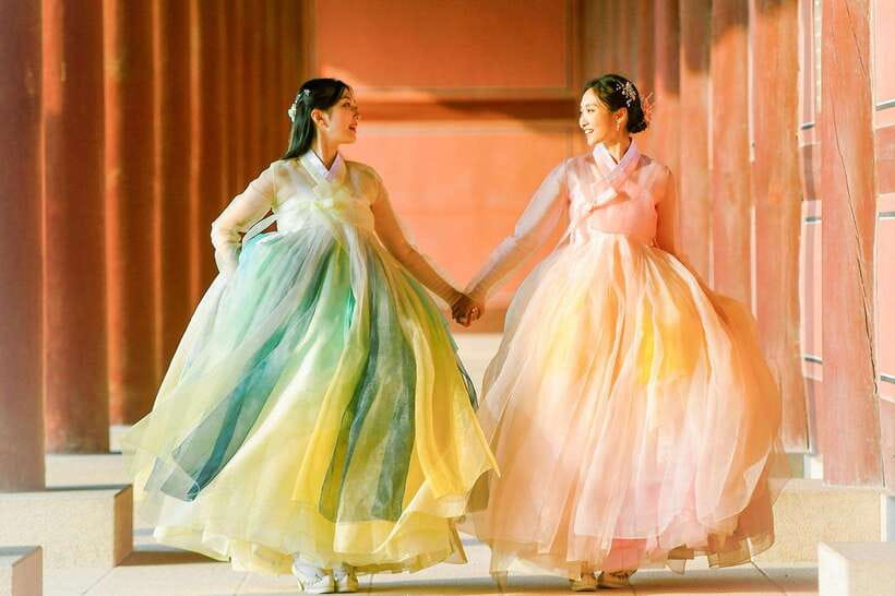 Premium Hanbok Experience at hanboknam Gyeongbokgung - Who Should Consider This Experience?