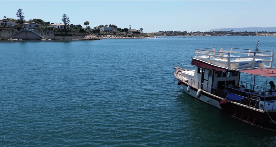 Private boat tour of the island of Ortigia with aperitif - The Itinerary in Detail