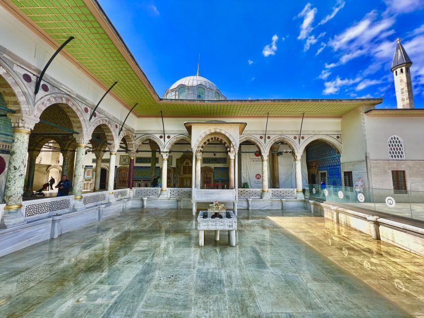 Private GOURMET FOOD Tour of Istanbul's Two Continents - An In-Depth Look at the Tour Experience