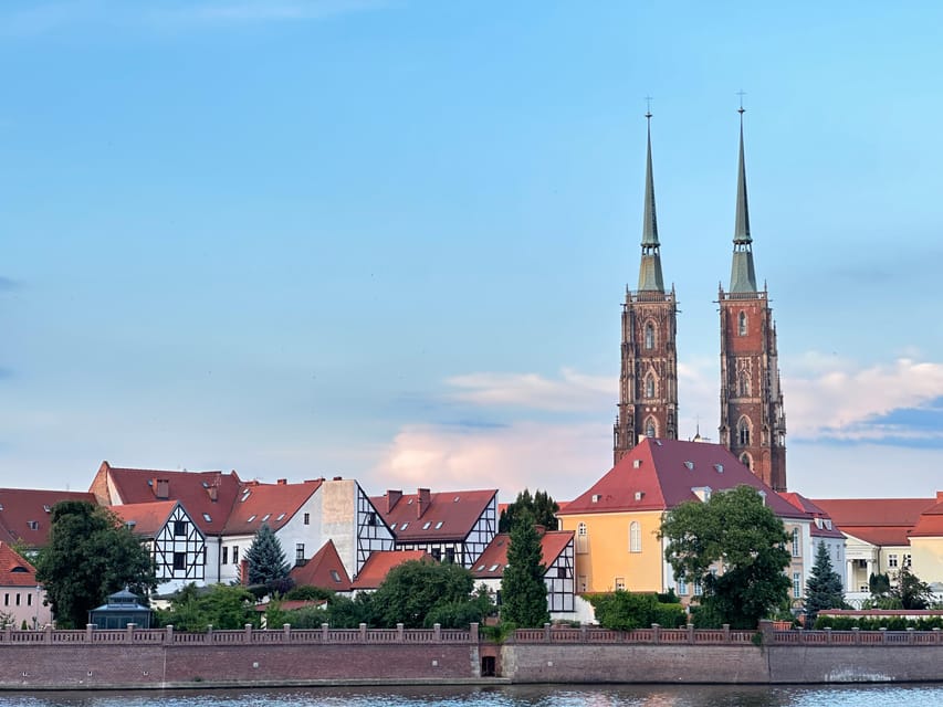 Private guided tour of Wroclaw (FREE photos after the tour) - Discovering Hidden Gems and Local Corners