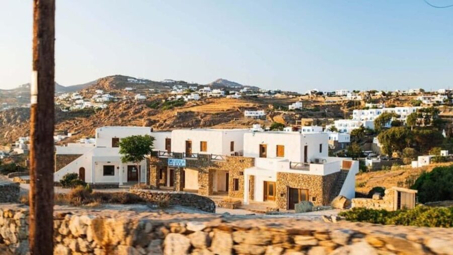 Private Mykonos Highlights: Town, South Beaches and Village - Exploring Mykonos Town: The Heart of the Island