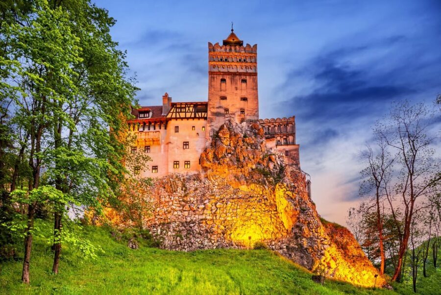 PRIVATE TOUR 1-Day Minivan Draculas, Peles Castle & Brasov - What Makes This Tour Stand Out?