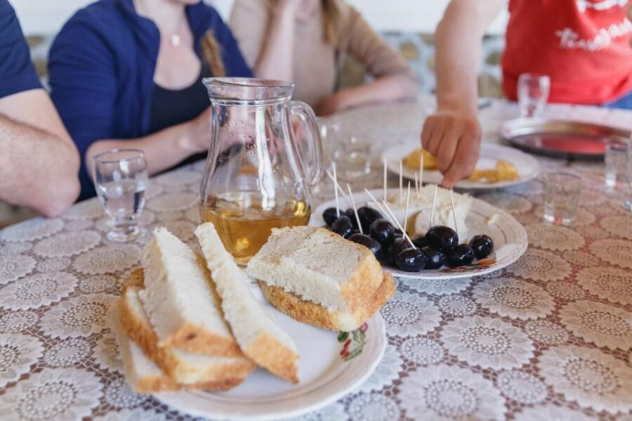 Private tour Underground Wonders & Vineyard Delights - How the Experience Comes Together