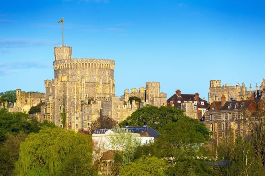 Private Windsor Castle & Oxford Tour with Chauffeur & Guide - Analyzing the Value: Is It Worth It?