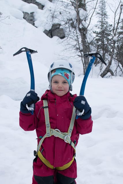 Pyhätunturi: Kid's Ice Climbing Adventure in Finnish Lapland - The Itinerary: Step-by-Step