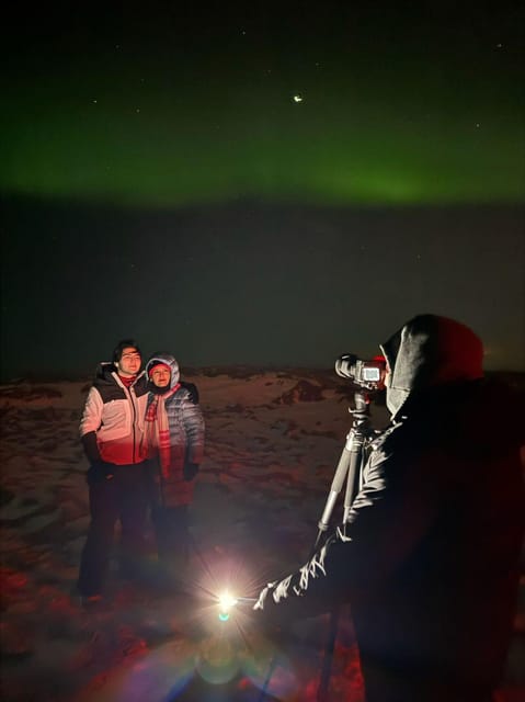 Reykjavík: 4x4 Minibus Northern Lights with Photo and Cocoa - Value for Money
