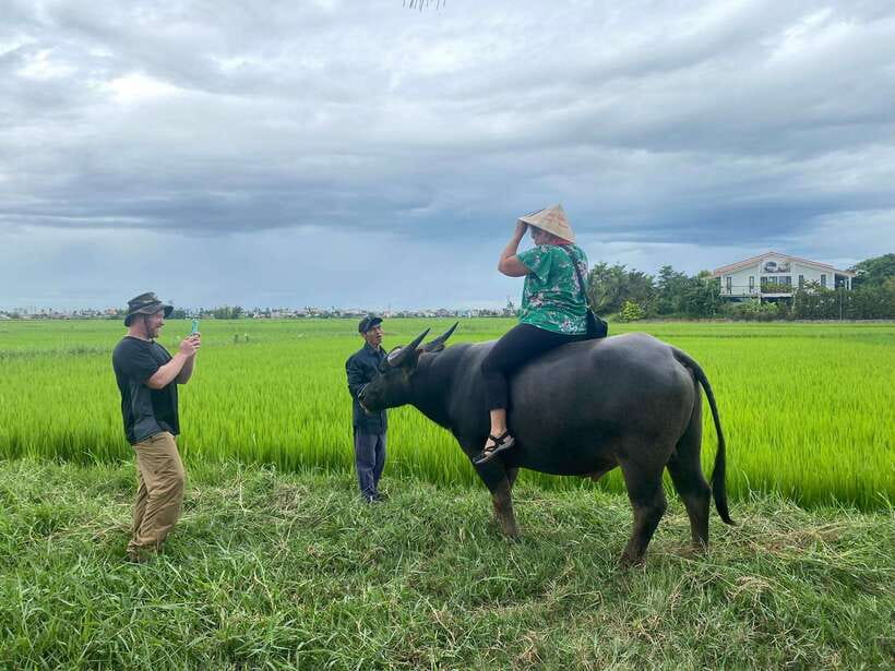 Riding Buffalo and Basket Boat Hoi An Private Bike Tour