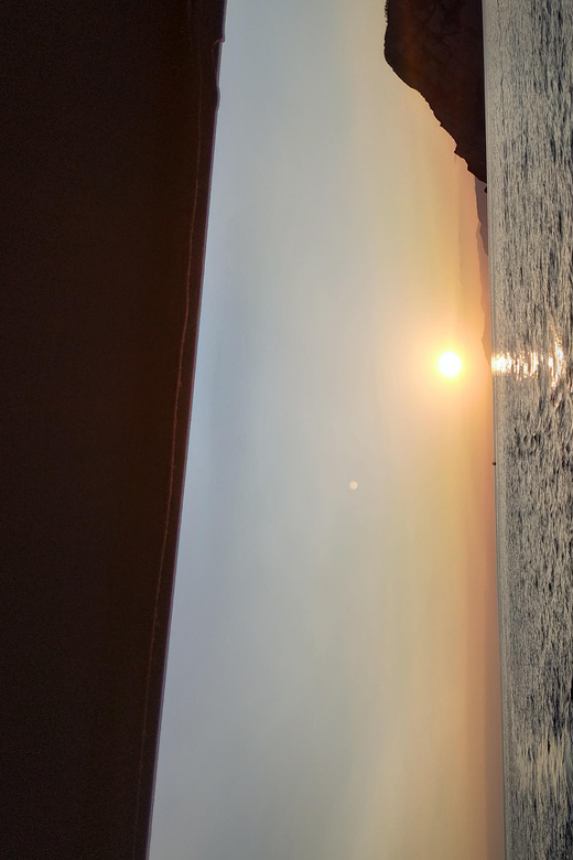 Riomaggiore: Cinque Terre Sunset Tour with Wine & Focaccia - Why You Should Consider This Tour