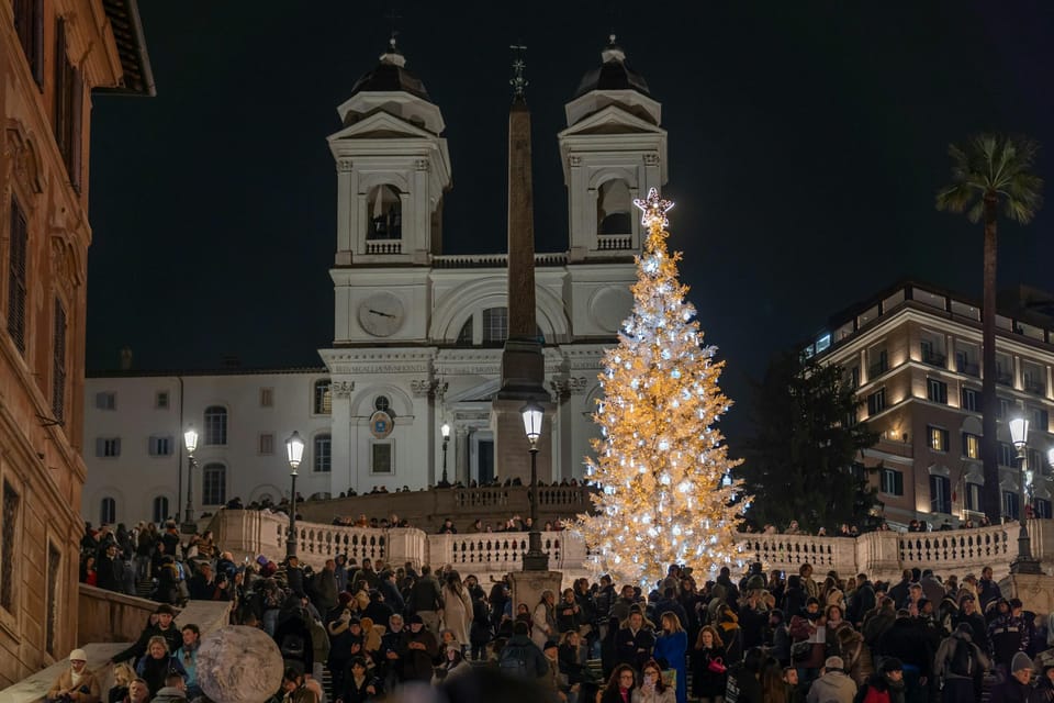 Rome: Christmas Lights Walking Tour - Itinerary Highlights