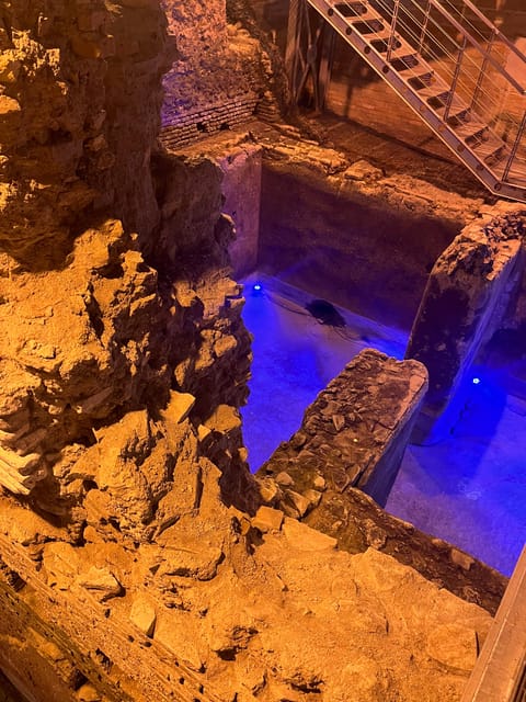 Rome: Trevi Fountain District Underground Tour and Ice Cream - Itinerary and Highlights