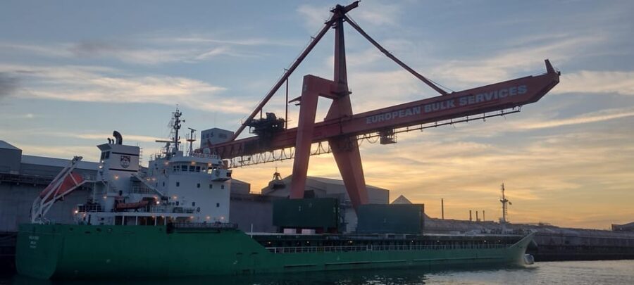 Rotterdam: Summer Evening Cruise with Live Entertainment - Drinks and Refreshments