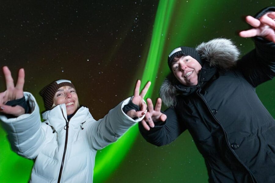 Rovaniemi: Aurora Hunt with Money-Back Guarantee and Photo - Analyzing the Experience