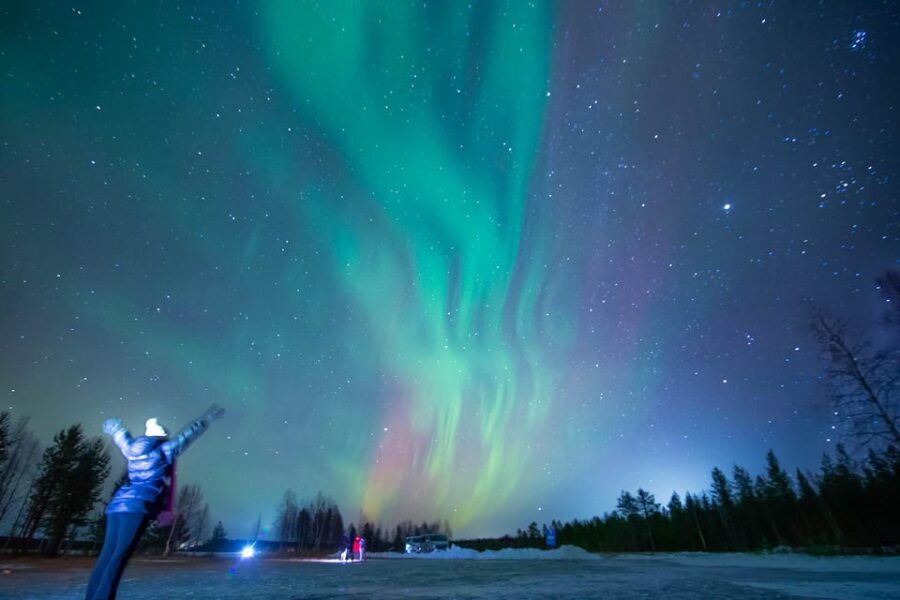 Rovaniemi: Northern Lights Guided Tour with Pro Camera - Detailed Breakdown of the Itinerary