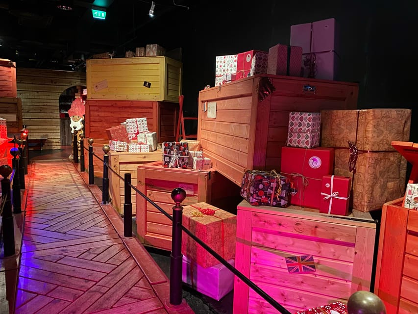 Rovaniemi: Santa Claus Village w/ Husky & Reindeer Sled Ride - FAQs