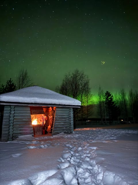 Rovaniemi:Northern Lights Hunt in Lapland Wilderness - The Vantage Point: Embracing the Arctic Night