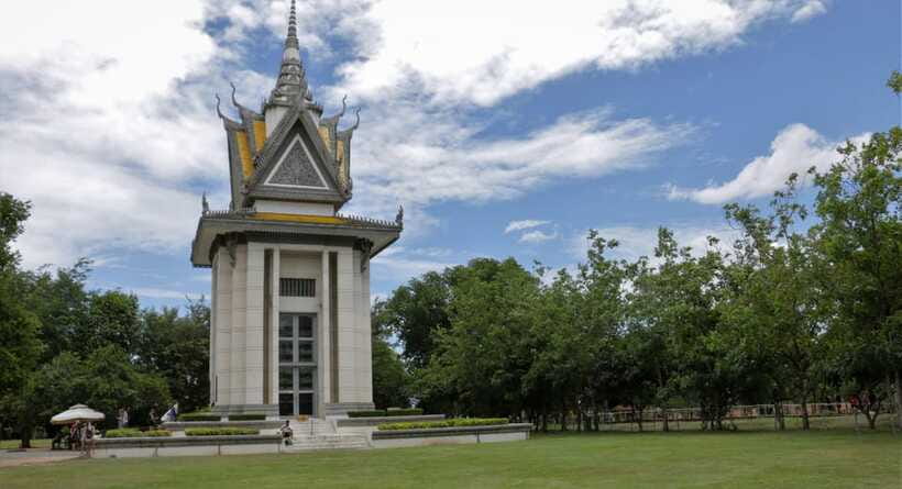 S21 & Killing Fields Tour with Khmer Lunch & Drink - What Makes This Tour Valuable?  