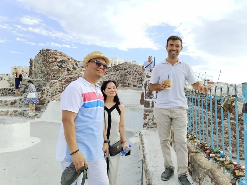 Santorini: Customizable Private Tour with a local Guide - What’s Included and How Does the Day Unfold