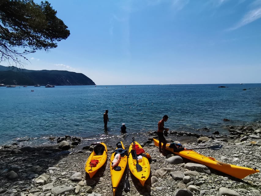 Sestri Levante: Kayak Excursion in the Biodiversity of the Bay of Gold - Exploring the Biodiversity of the Bay of Gold