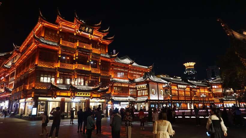 Shanghai Evening Tour: VIP Huangpu River Cruise&City lights - Analyzing the Value