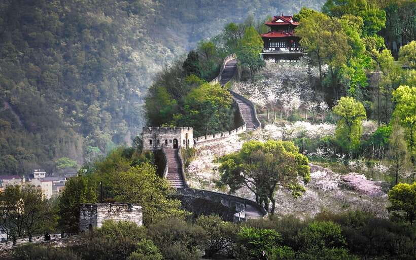Shanghai: Southern Great Wall Day Trip by Bullet Train - Exploring Ziyang Old Street and Local Cuisine