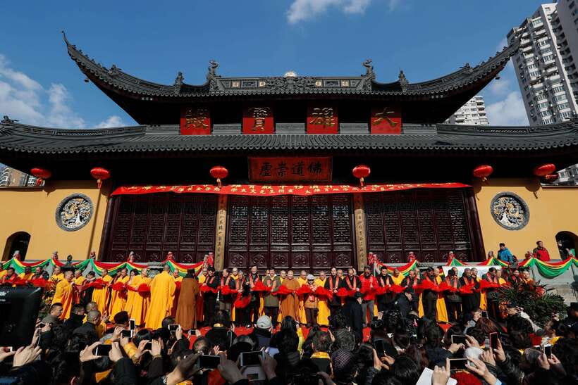 Shanghai: Top 5 Highlights All Inclusive Private Day Tour - Transportation and Practicalities