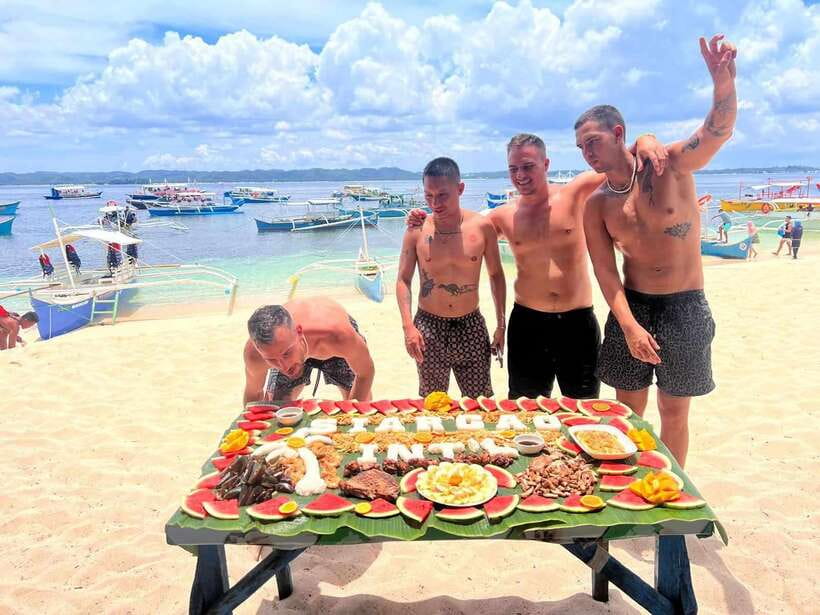 SIARGAO: PRIVATE ISLAND HOPPING GUYAM, DAKU AND NAKED ISLAND - The Balance of Value and Experience