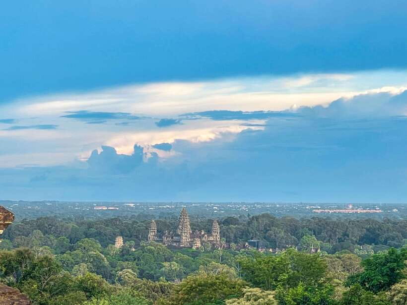 Siem Reap: Classic Angkor Wat Full Day with Sunset Tour - Exploring the Temples: A Deep Dive