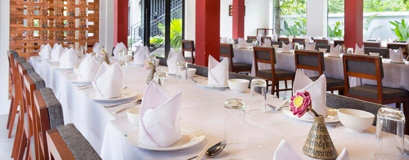 Siem Reap: Dinner and Traditional Show with Hotel Transfer - The Atmosphere and Authenticity