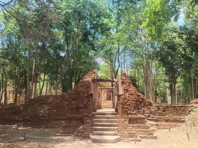 Siem Reap: Sambor Prei Kuk and Kompong Khleang Day Tour - Discovering Kampong Kdei Bridge and the Journey to Kompong Khleang