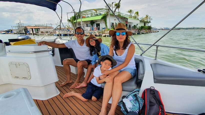 Singapore: Guided Boat Tour and Kelong Fish Farm Visit - Itinerary Breakdown: What to Expect
