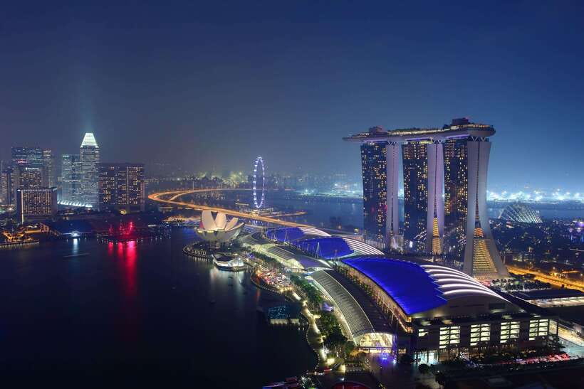 Singapore: Lau Pa Sat Night Street Food with Marina Bay Walk - What Are the Highlights?