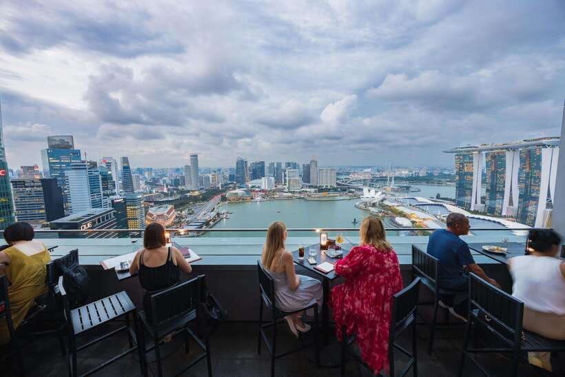 Singapore: LeVeL33 Craft-Brewery Restaurant & Lounge Package - The Setting and Atmosphere