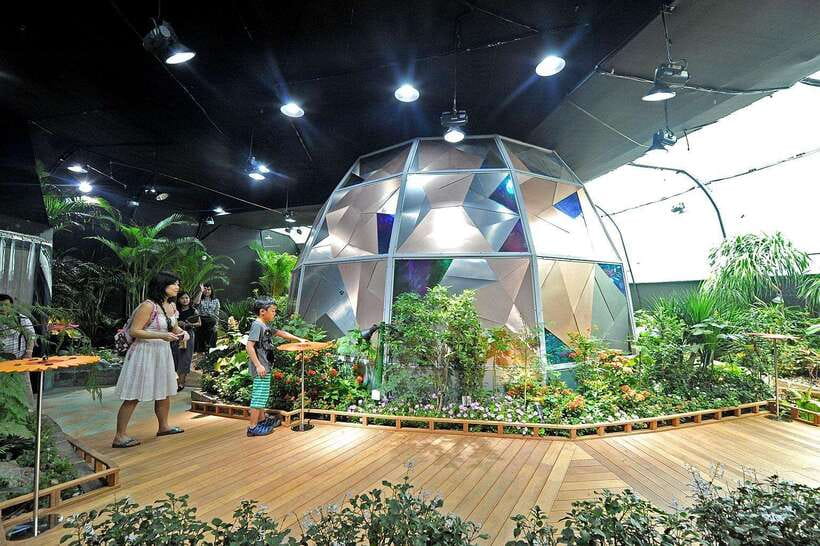 Singapore: Science Centre Bundled Admission Ticket - The Omni-Theatre: A Space Odyssey