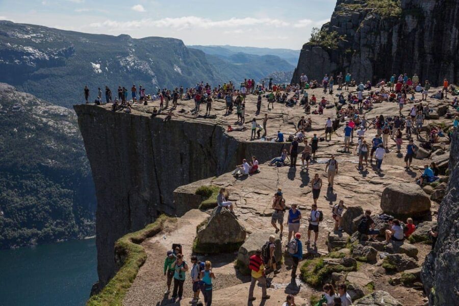 Stavanger: Preikestolen (Pulpit Rock) Hike with Local Guide - An In-Depth Look at the Tour