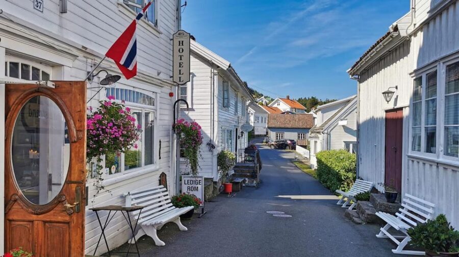 Stavanger: Scenic roatrip, optional hike Brufjell - Why Choose This Tour?