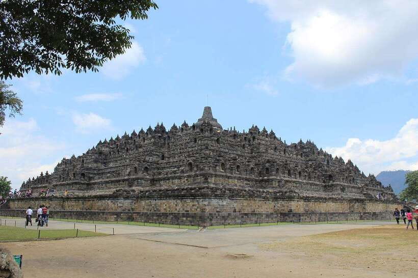 Sunrise/Day Tour: Borobudur-Prambanan-Volcano Terrace View - The Itinerary: From Sunrise to Sunset