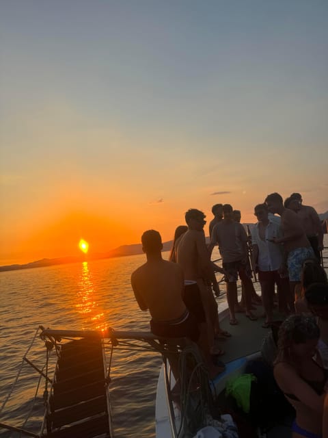 SUNSET BOAT PARTY - The Itinerary and What You’ll Experience