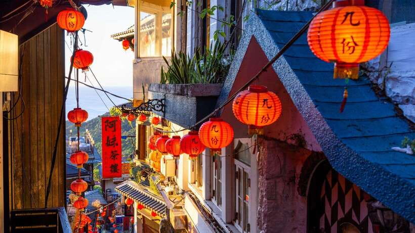 Taipei: Jiufen and Shihfen Half Day Tour - Exploring the Itinerary: What You Can Expect