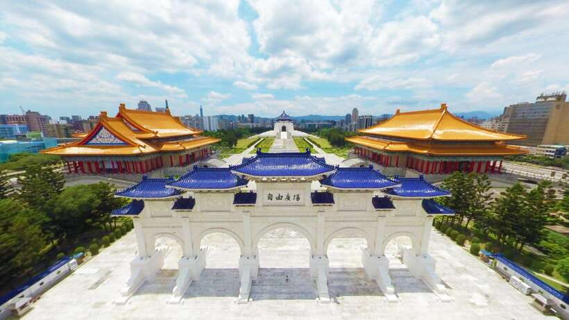 Taipei: Morning City Tour with National Palace Museum Ticket - Authentic Experiences and Tips from Reviewers