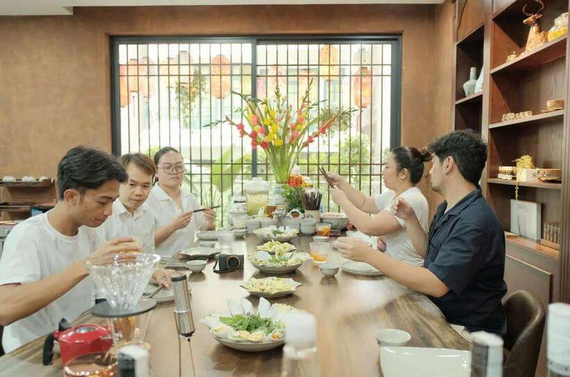 Taste of Hanoi Cooking Class - Itinerary and Experience