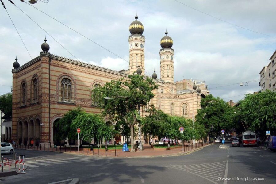 The Heart of Budapest: An easy-to-do Private Walking Tour - What to Expect During the Tour