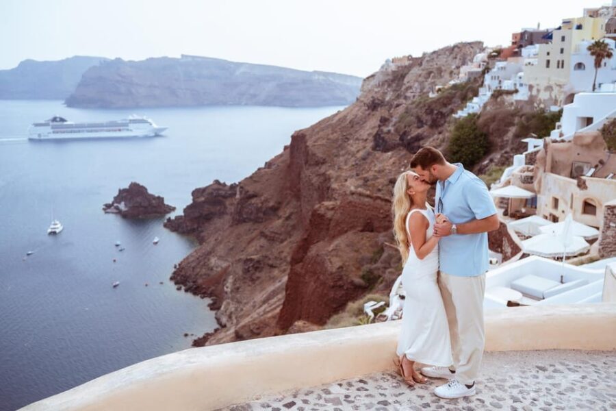 Timeless Memories: Your Exclusive Santorini Photo Session - The Itinerary and Locations