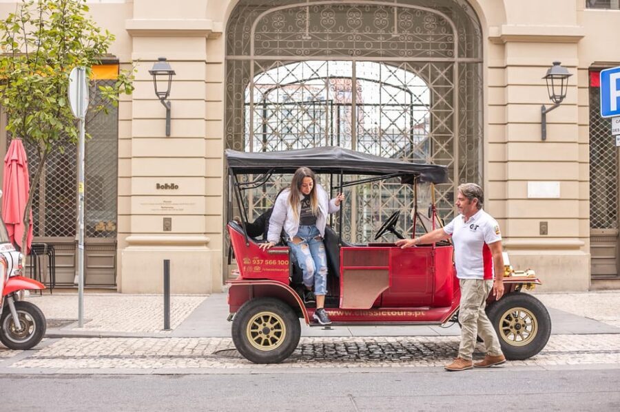 Tour Porto: Classic Car + A Toast with Port Wine - The Scenic Highlights and Stops